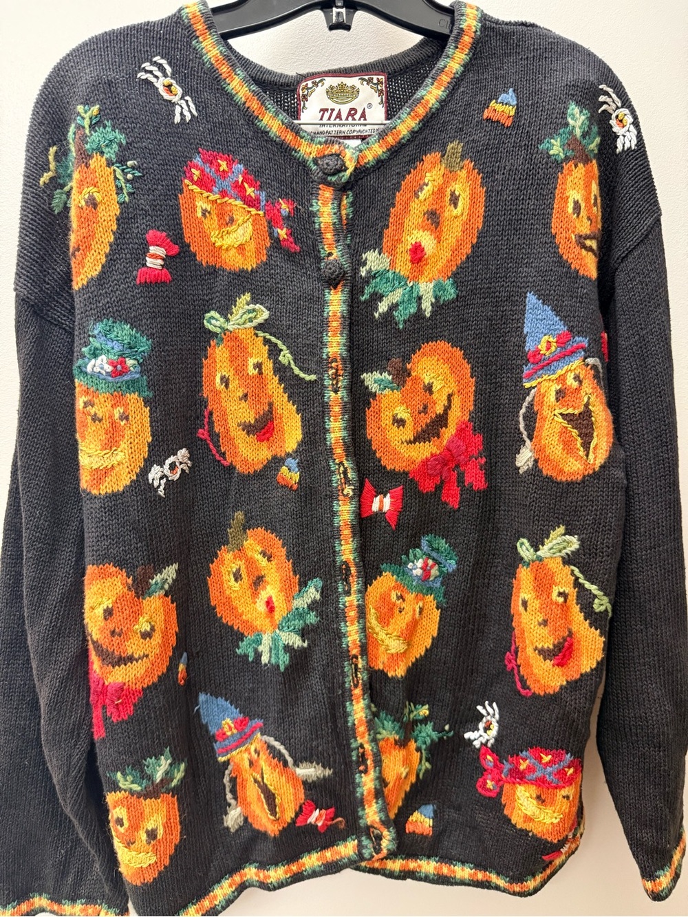 Women’s Vintage Halloween Tiara Cardigan  M/L Orange Black Jack o’ Lanterns